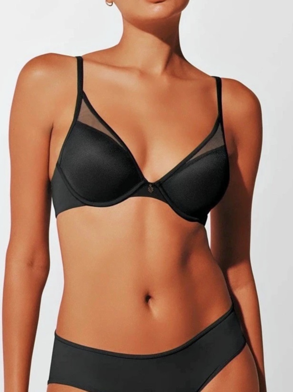 ThirdLove Uplift Plunge Bra in Black color size 42B